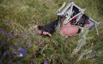 02_manhandling-of-corpses-MH17.jpg